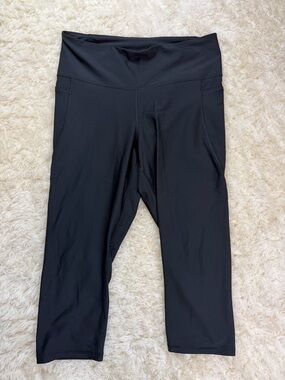 Old Navy Powersoft High Rise Black Cropped Active Leggings XL